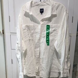 NWT GAP White Button Down Shirt. Size XL.